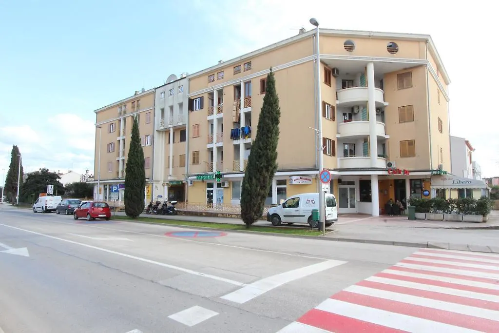Room Roma Ровинь 0*,  Хорватия